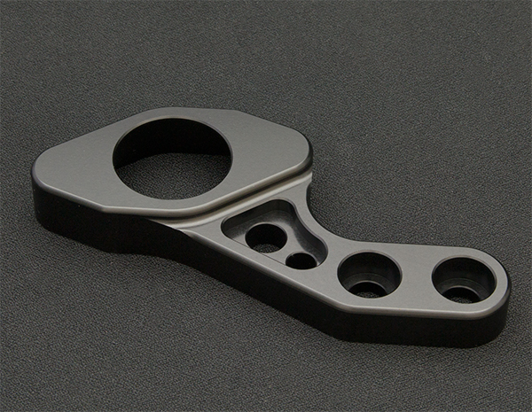 Thruxton スラクストン900Fiイグニッションキー移設ステー Black拍卖