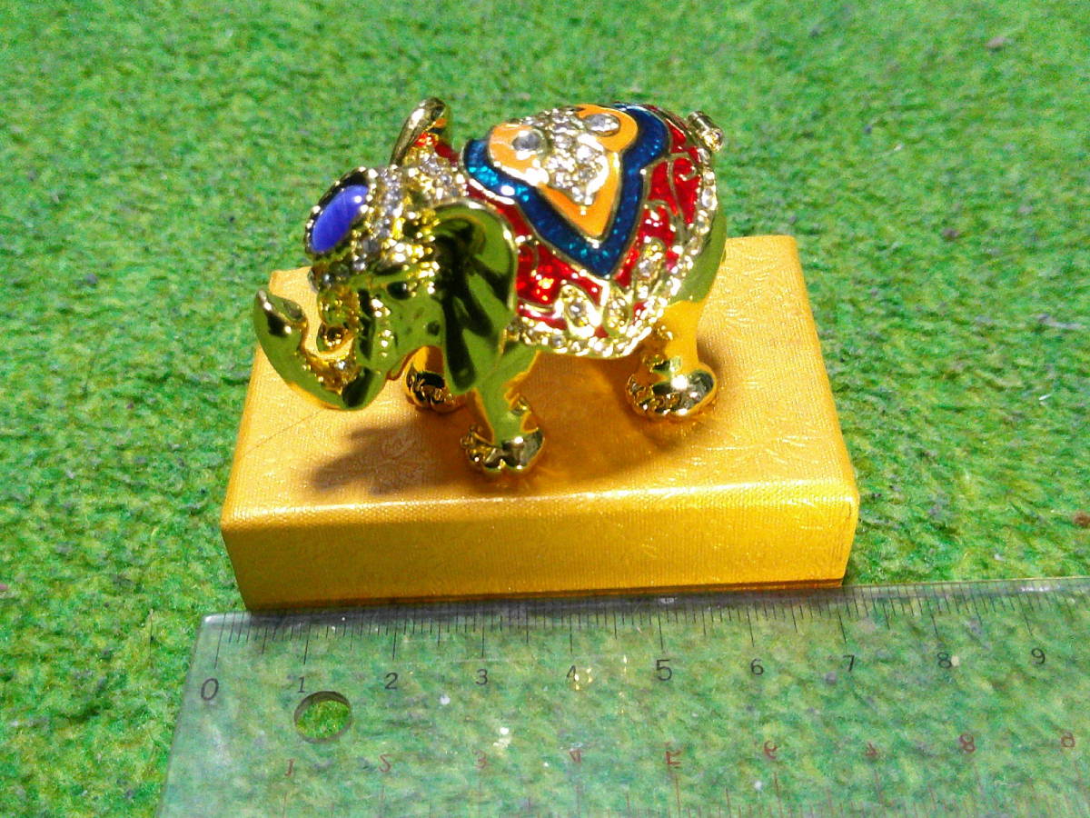 像の置物☆ラオス製☆金属製☆色:黄緑赤背、金輝胴拍卖