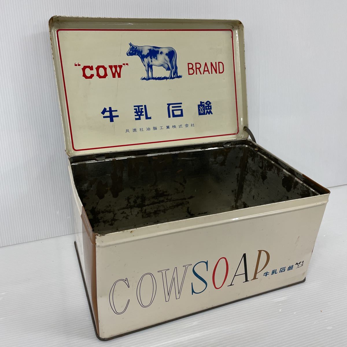 昭和レトロ 牛乳石鹸 COW SOAP ブリキ缶 共進社油紙工業株式会社 当時物 インテリア レトロ 古道具②拍卖