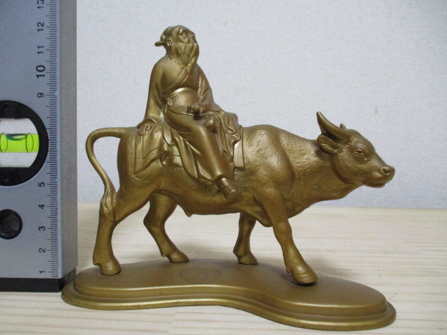 A170-82ふ 置物 のったり 牛の上に老人 金属(磁石に反応なし) 中古 (4-上)拍卖