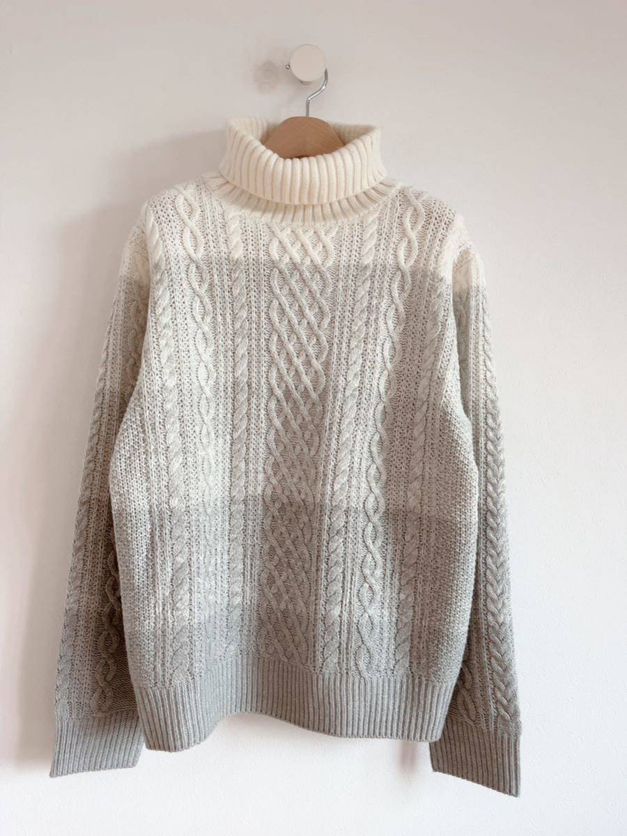 NAVAL タートルニット ホワイトグレーのグラデーションデザインニット拍卖
