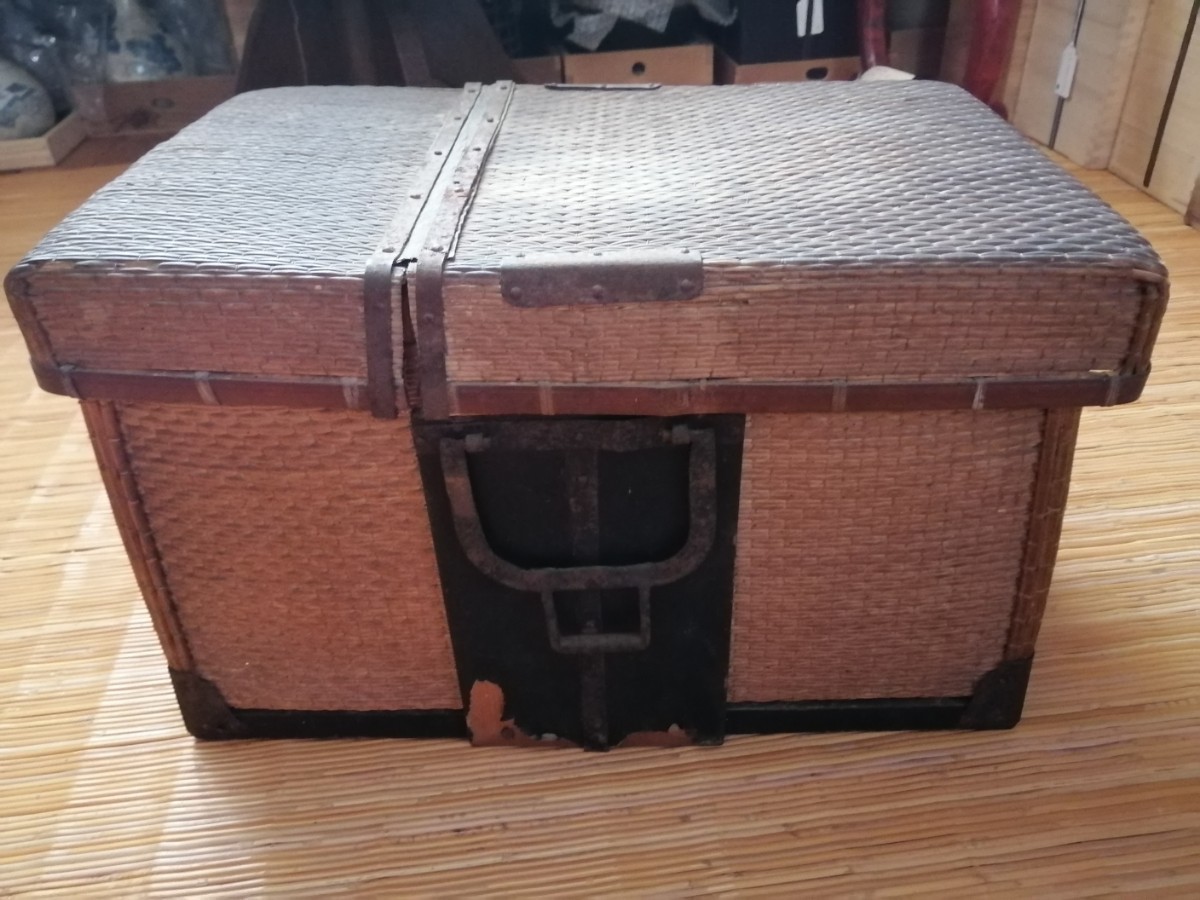 柳行李 挟箱 天保12年 江戸 名古屋 挟箱司 吉野家又兵衛作 鈴木利兵衛蔵 挟箱 大名行列 箱 収納 古民具 時代木工 M120m5拍卖