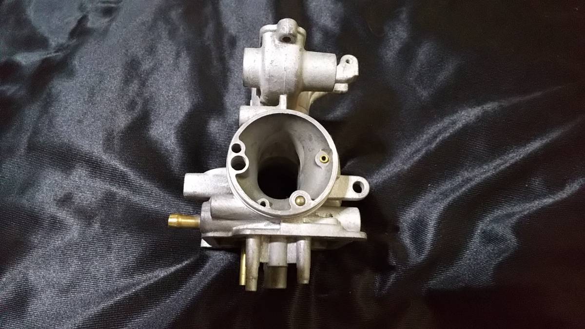 ホンダ純正 初期 MC10 GB250 キャブレターボディ左側拍卖