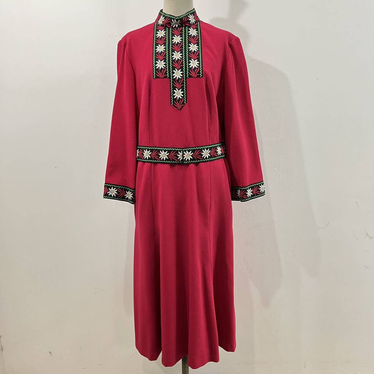 VINTAGE 極上 ロングワンピース お仕立て品? デザインワンピース エスニック 民族調 ウエストベルト ハイネック【送料一律/同梱可能】C拍卖