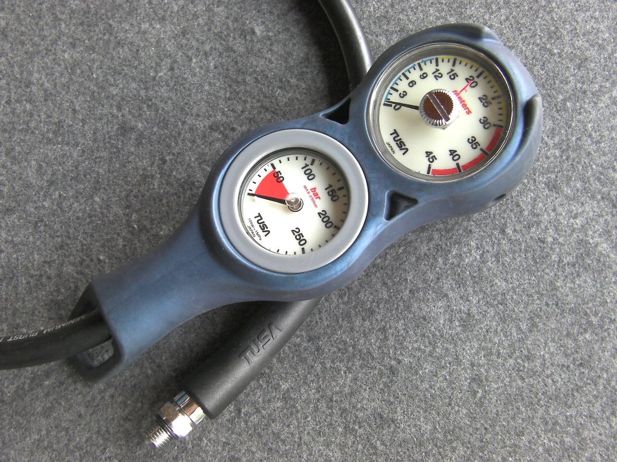 【TUSA】SCA-330/コンソールゲージ(残圧計+水深計+コンパス)/ホースジョイント部オーバーホール済拍卖