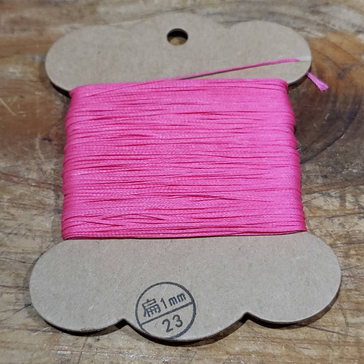 レザークラフト ロウ引き平糸 (ポリエステル)太さ1mm 長さ30m カラー№:23 数量:1個拍卖