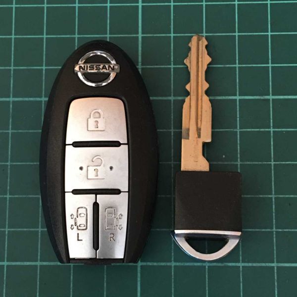 NI5905 日産 BPA0M-11 純正 スマートキー キーレス 4ボタン エルグランド セレナ等 両側スライド E51 NE51 C25 CC25等拍卖