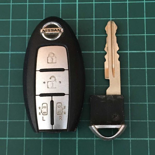 NI5895 日産 BPA0M-11 純正 スマートキー キーレス 4ボタン エルグランド セレナ等 両側スライド E51 NE51 C25 CC25等拍卖
