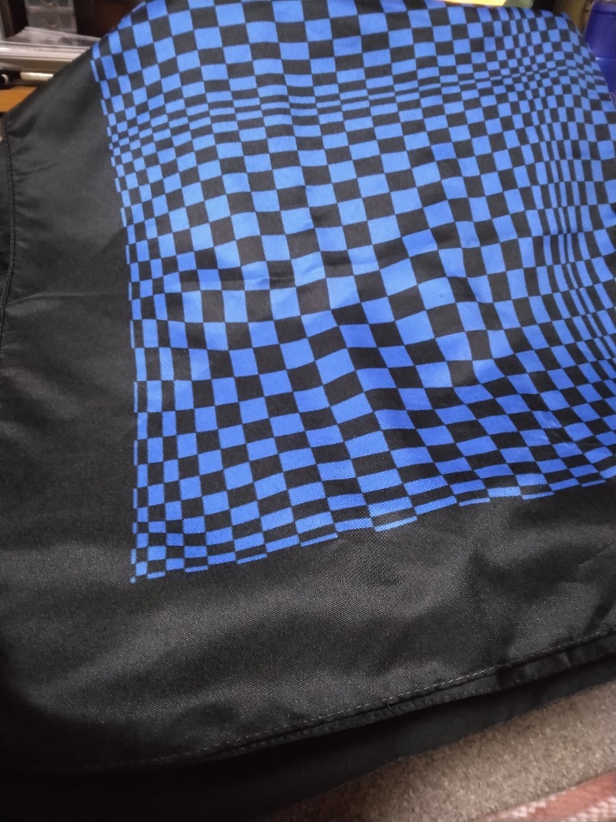 イタリア製 スカーフ 幾何学模様 青黒 USED 拍卖