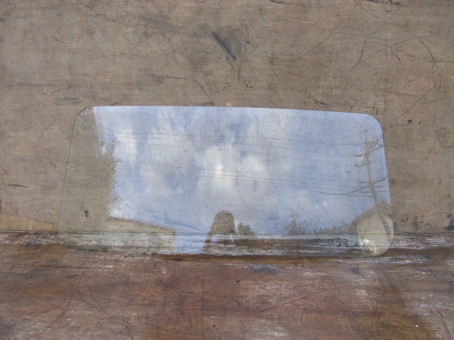 神奈川県発 旧車 ホンダ T360 AK250用フロントガラス 割れひびありません。使用確認済 基本引取限定拍卖