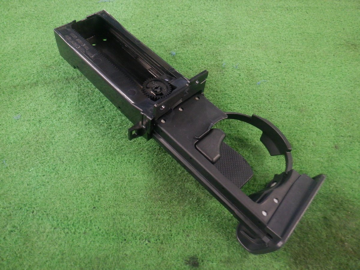 【B】スズキ ソリオ MA15S 純正 ドリンクホルダー拍卖