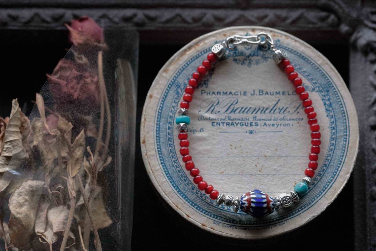 *White hearts beads & Chevron beads ブレスレット拍卖