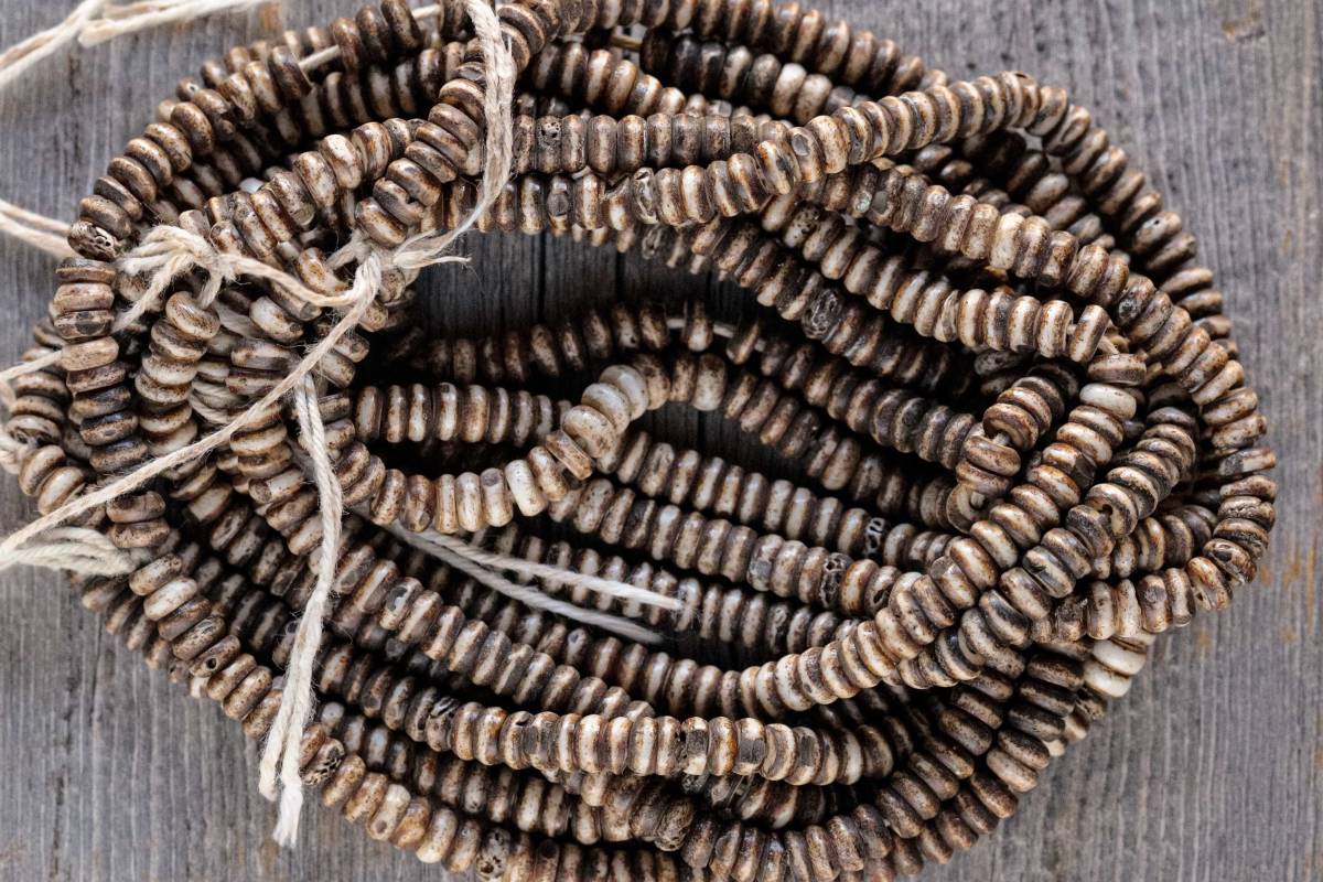 *Buffalo born beadsH 拍卖