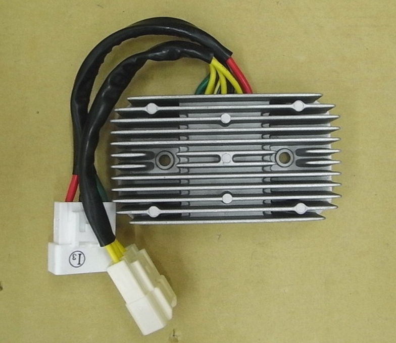 SYM RV250 用 純正 レギュレーター 31600-HMA 新品未使用拍卖