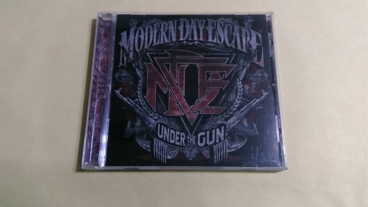 送料込 Modern Day Escape - Under The Gun☆I Am Ghost LoveHateHero Before Their Eyes Scary Kids Scaring Kids blessthefall Alesana拍卖