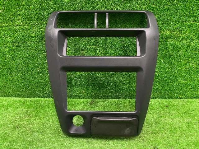 ミツビシ ミニキャブ U62V オーディオパネル フレーム センター 灰皿拍卖