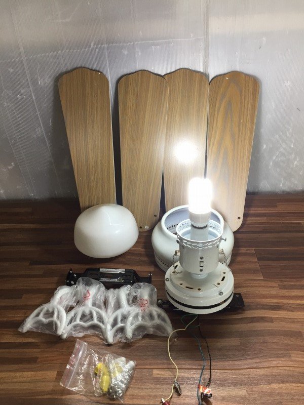 ◆輸出訳有品 The Home Depot/270614 42インチシーリングファンライト ナチュラルウッド系 新築 リフォーム 空気循環【C0912W5】拍卖