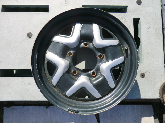 ジムニーホイール 16×5J PCD:139.7 +22 5H ハブ径:108 1個のみ 管理YNR510-SH3996拍卖