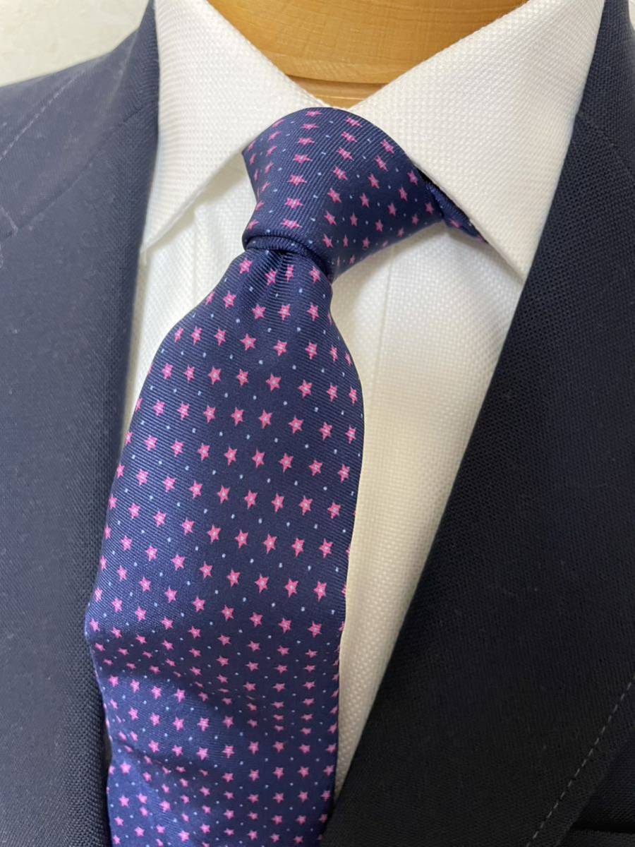 【美品】コンプリートワークス イタリア製ネクタイ 大剣約8cm ネイビー スター柄 高級シルク拍卖