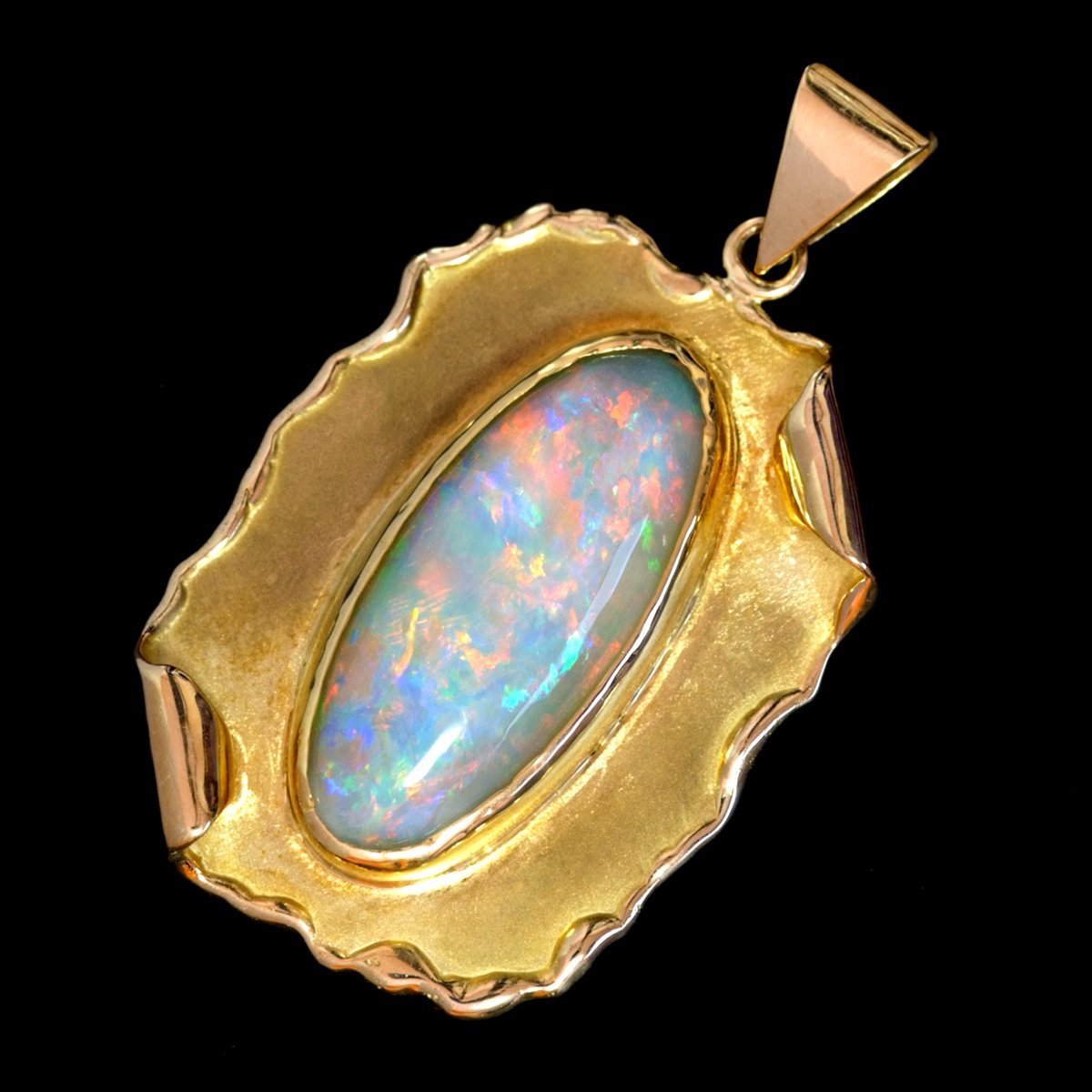 F1804 灯(あかり)の心 美しい大粒オパール23.1×9.9mm 最高級18金無垢ペンダントトップ 重量8.39g サイズ42.7x24.7mm拍卖