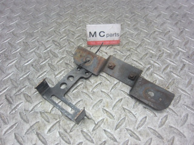 カワサキ バリオス1型 ZR250A 純正 ステー2点 割れ有 ZR250A-058**バリウス拍卖