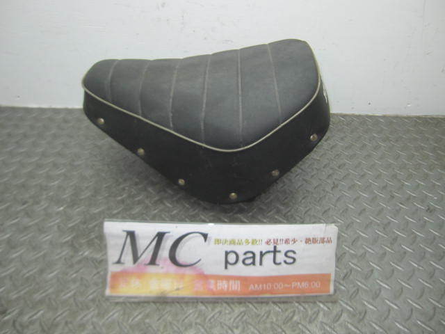 ホンダ モンキー12V AB27 純正シート 破けあり サビ拍卖