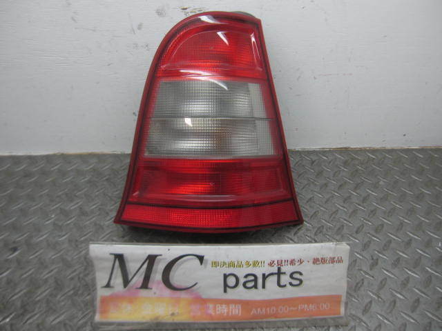 メルセデスベンツ Aクラス 純正テールランプ右 割れ無し ULO 3310拍卖