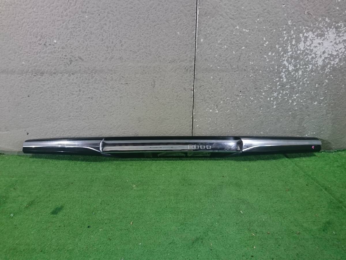 JF3 NBOXカスタム バックドアガーニッシュ ブラック×メッキ (76411)拍卖