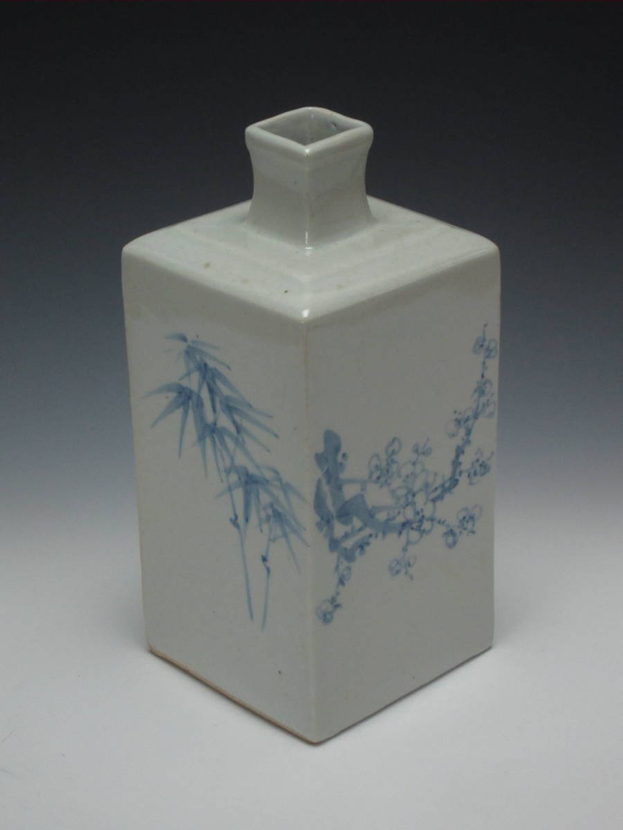 現代李朝陶磁 焚川 安東五 作 染付四君子文四方瓶拍卖