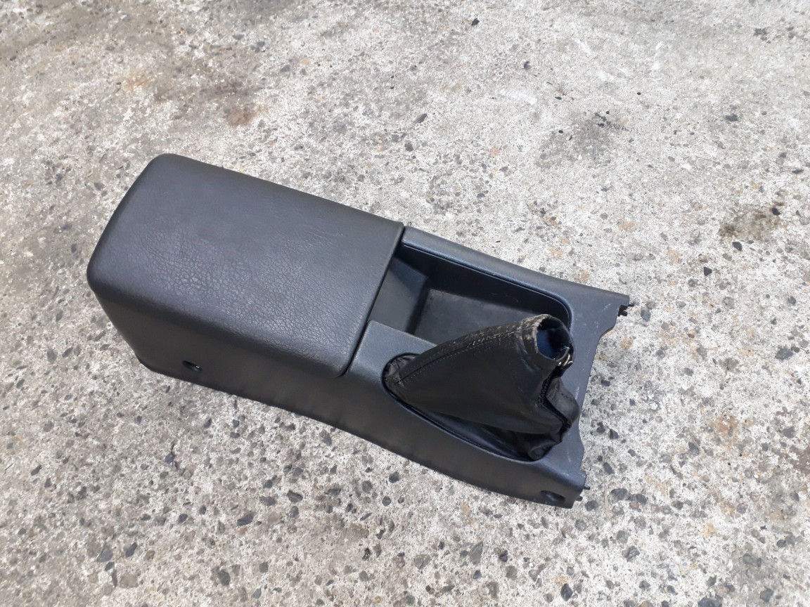 A31 セフィーロ 5速用 コンソールボックス No.ya拍卖