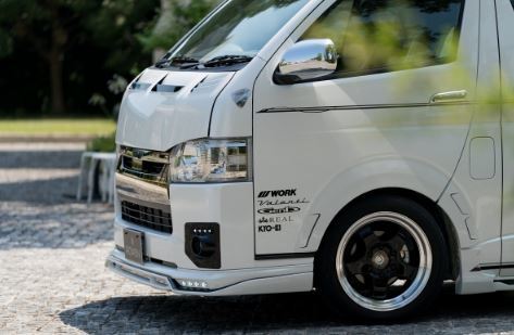 ロウェン ハイエース 200系 KDH20# TRH20# 5型 フロントオーバーフェンダー FRP 塗り分け塗装済 2T019F00## ROWEN プレミアムエディション拍卖