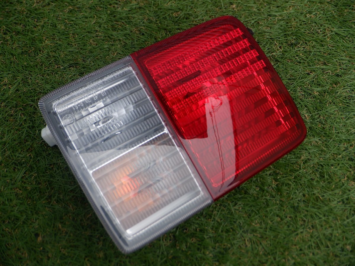 新車外し スズキ純正 DV17V エブリイ エブリー クリッパー 35603-68H0 テールライト テールランプ 左側 助手席 m-23-9-654拍卖