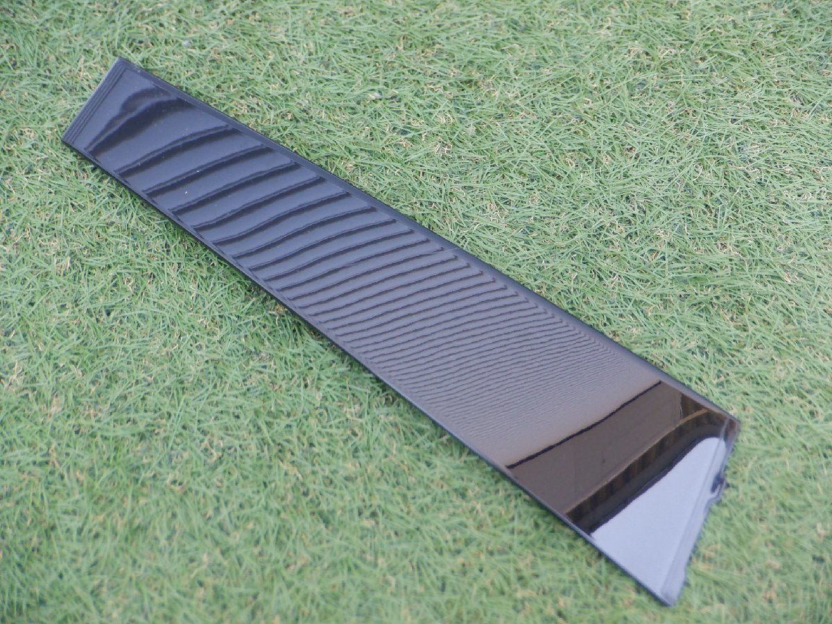 新車外し レクサス純正 MZAH10 MZAH15 MZAA10 UX200 UX250H ピラー 左側 ドアウィンドウモール リア 75762-76020 75762 100 LH拍卖