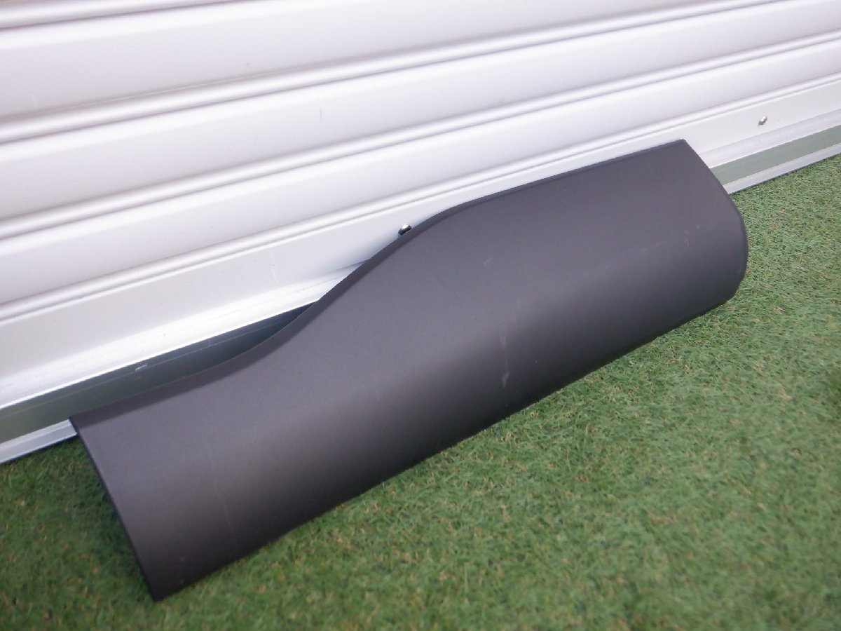 新車外し品 トヨタ純正 ZSG10 ZVG11 ZVG15 カローラクロス サイドステップ ドアパネル プロテクター リア 右側 75741-16570 75077-16010拍卖