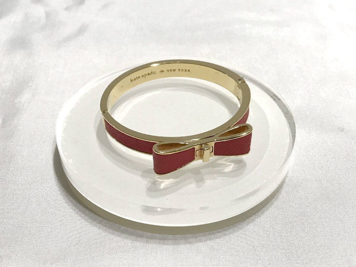 ■【YS-1M】ケイトスペード kate spade バングル ■ リボンモチーフ GP ゴールド系 × レッド 赤系 【同梱可能商品】■D拍卖
