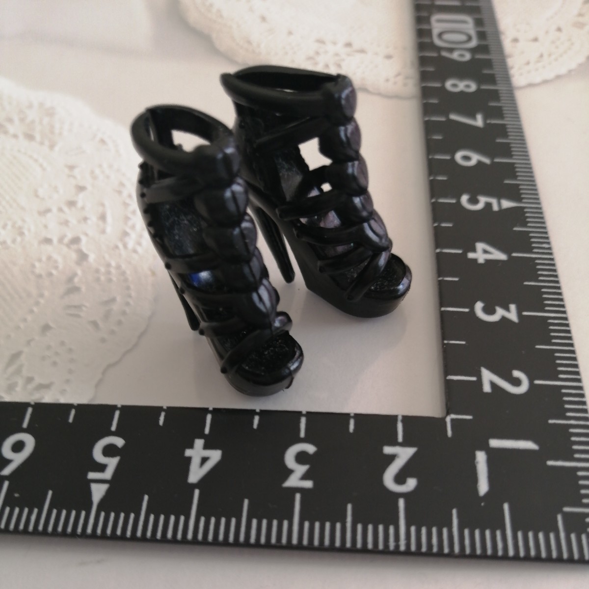 3r1017 ドール用 バービー ハート サンダル 黒 ブラック ハイヒール パンプス 靴 シューズ momoko ハッシュタグリカちゃん も着用可拍卖