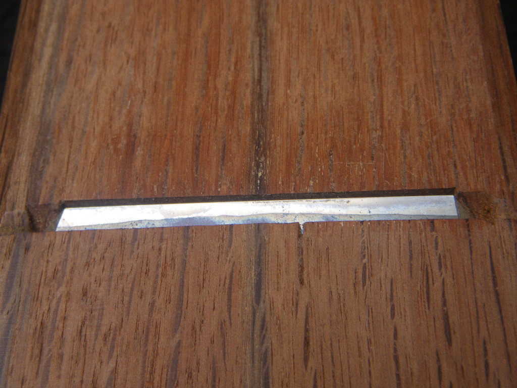 国鉄線野田 {田}梅田鉋店 袋鞘付 〔敏台〕赤樫包台 刃巾65㎜ 寸六 国宝 かんな 在来軸組工法 手刻建築 伝統木組 宮大工拍卖