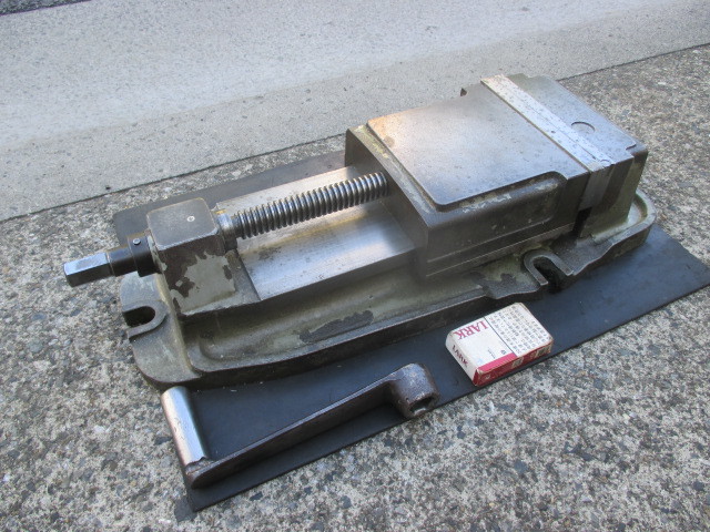 t247★津田駒 マシンバイス 口金幅200mm拍卖