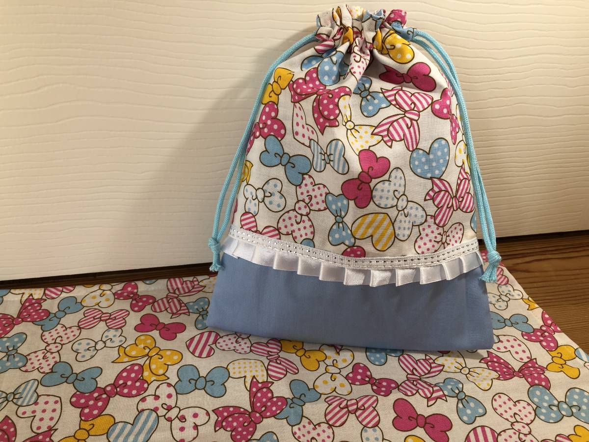 ポップなリボン 白③ 給食袋&ランチョンマット ハンドメイド ラスト1点拍卖