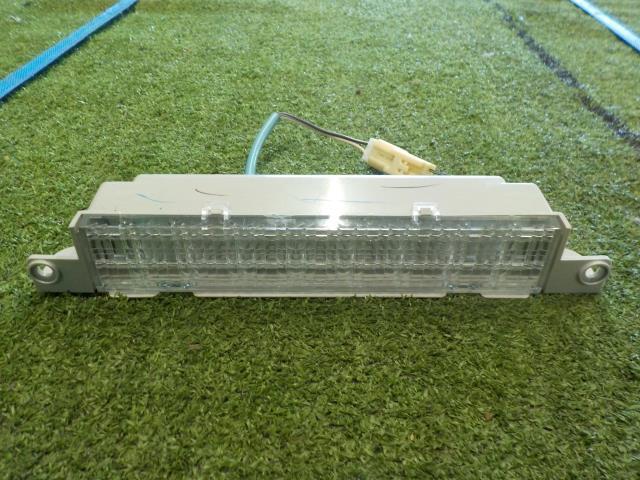 ブルーバードシルフィ KG11 ハイマウントストップランプ 拍卖