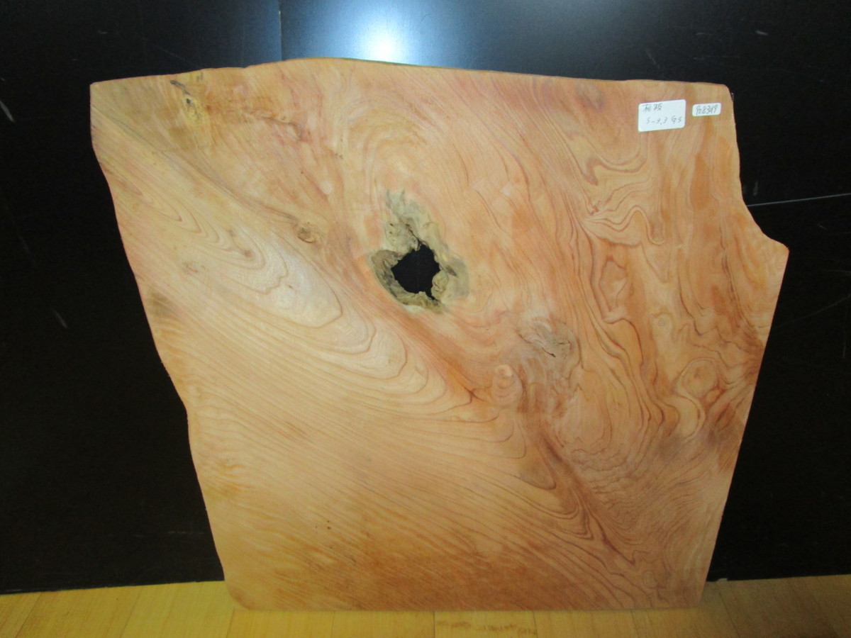 9083019 杉◇49cm×51cm×厚1.5cm☆無垢板1枚板 木材 板 DIY 板材 天板 棚板 テーブル 看板 花台など種類豊富!拍卖