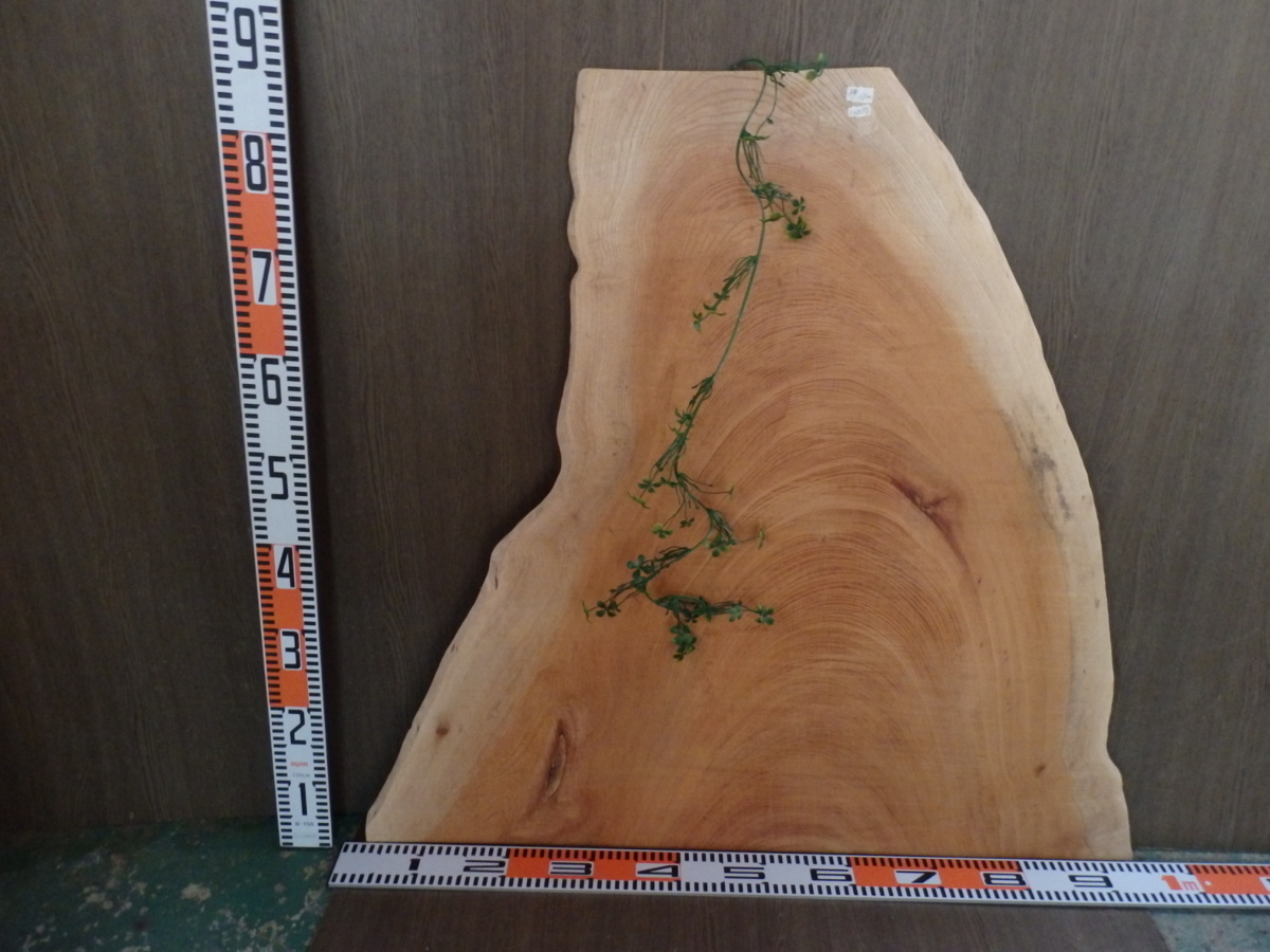 1020956 ケヤキ■約86.5cm×29cm~91cm×厚1.3cm☆無垢板1枚板 木材 板 DIY 板材 天板 棚板 テーブル 看板 花台など種類豊富!拍卖