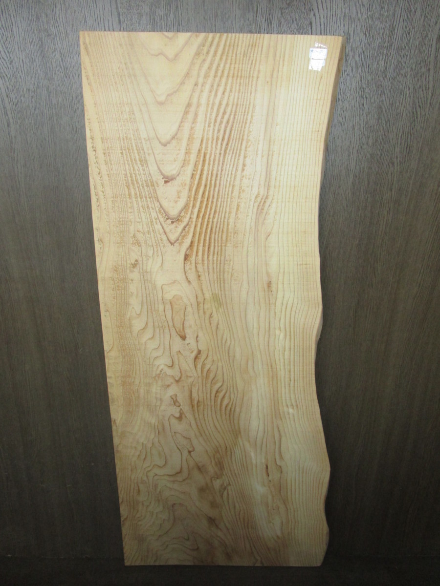 9091910 新潟地杉◇1m3.7cm×35.5cm~45cm×1.3cm☆無垢板1枚板 木材 板 DIY 板材 天板 棚板 テーブル 看板 花台など種類豊富!拍卖