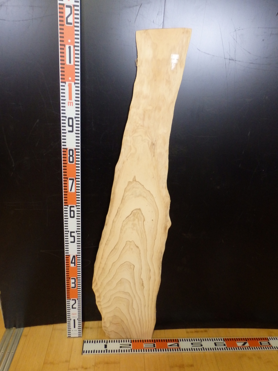 1021810 杉■約厚1.5cm☆無垢板1枚板 木材 板 DIY 板材 天板 棚板 テーブル 看板 花台など種類豊富!拍卖