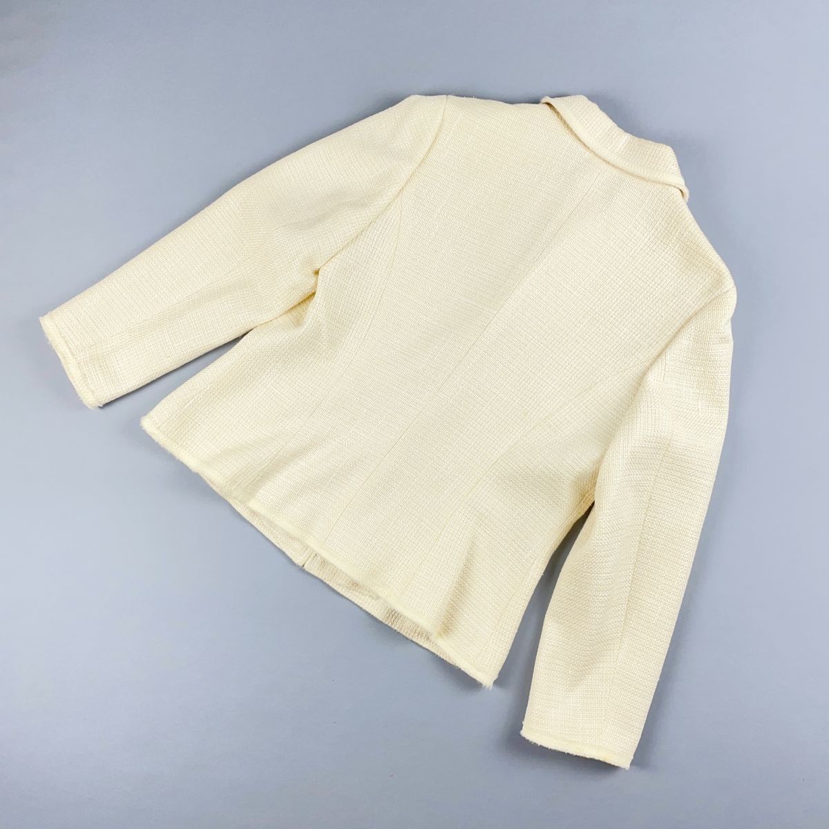美品 組曲 オンワード樫山 シルク混 ツイードジャケット 総裏 レディース アイボリー サイズ6*JC1238拍卖
