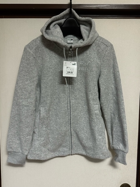 PUMA プーマ S グレー パーカー 裏起毛 新品未使用品 送料無料 レディース 前ジップ スエットパーカー フリース スポーツ ジャンパー拍卖