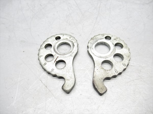 A2R5-0921 カワサキ スーパーシェルパ チェーンアジャスター 純正品 【KL250G-002~ 97年モデル 動画有】拍卖