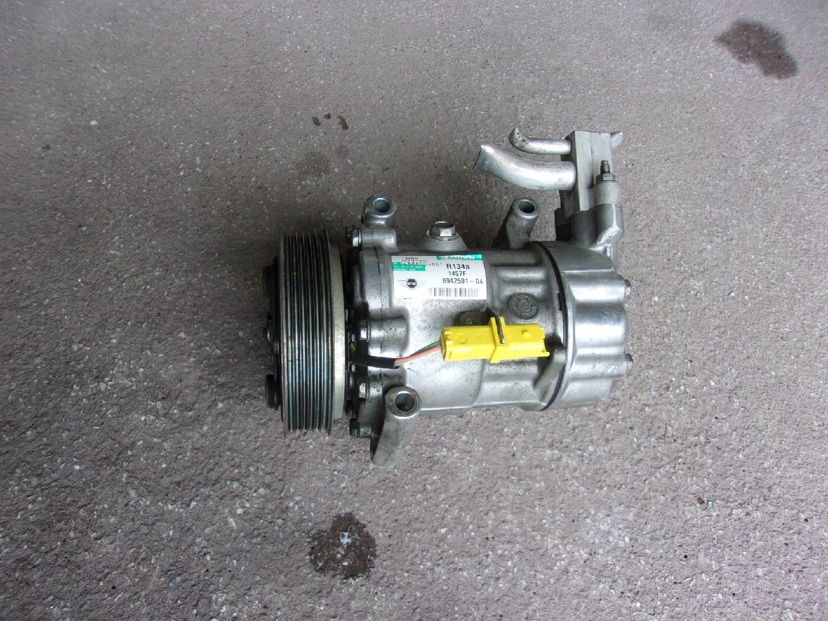 ※BMW ミニ クラブマン ML16 エアコンコンプレッサー※拍卖