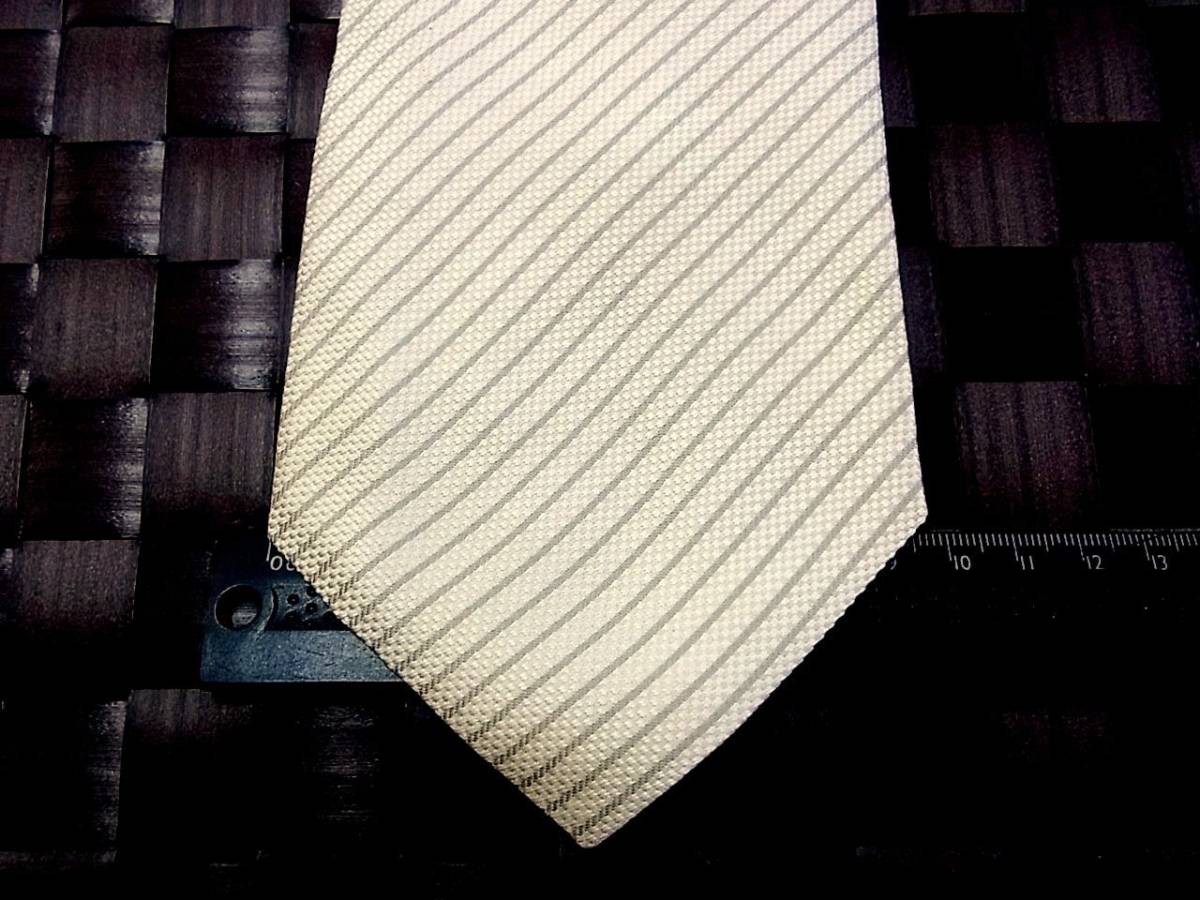 【良品】y9166☆【フォーマル白】【桂 由美】ユミ カツラのネクタイ☆拍卖