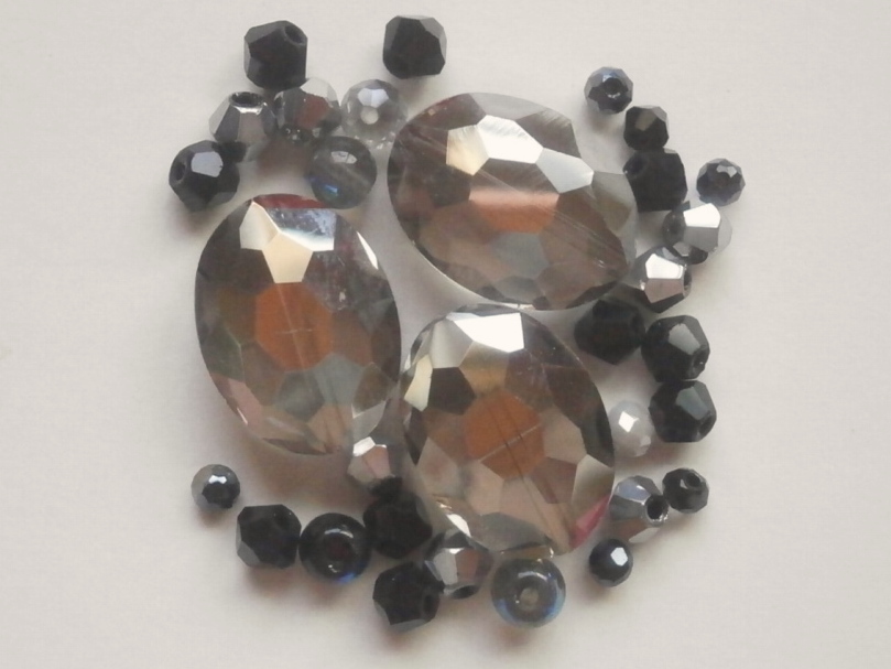 ガラスビーズ★オーバル★ブラック系★1拍卖